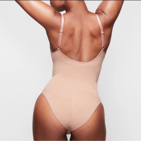 SKIMS Intimates & Sleepwear Skims Sculpting Bodysuit With Snaps